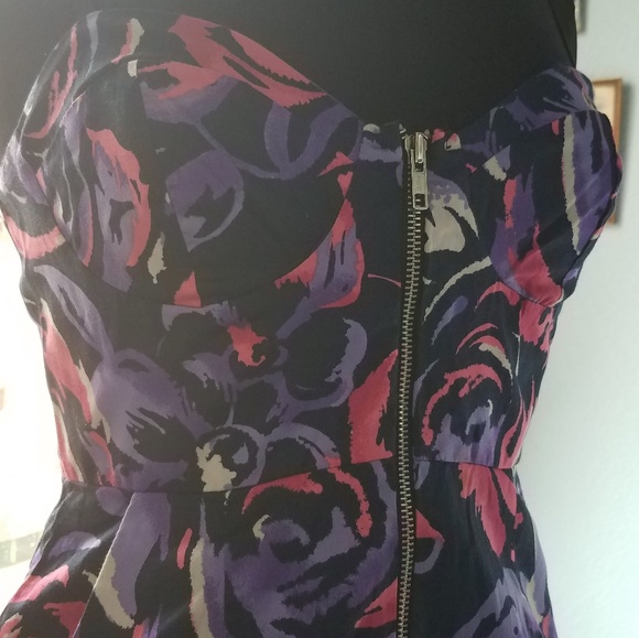 Retro Style Audrey Dress - Picture 3 of 6